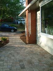 01_FrontYard_07.jpg